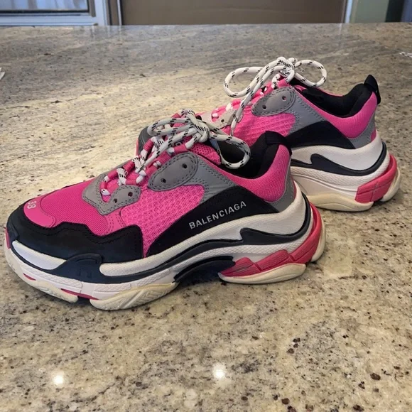 Balenciaga Triple S - Picture 3 of 6